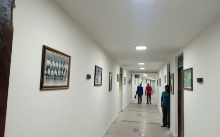 Kinshasa : une galerie photos truffée de fautes d’orthographe exposée au stade des Martyrs 