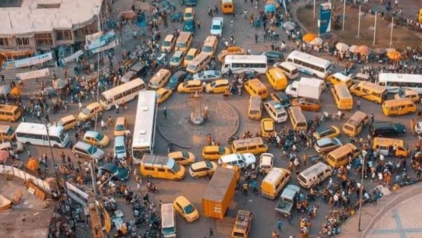 Assemblée nationale : la commission présidée par Matata Ponyo propose la marche et le vélo pour lutter contre les embouteillages 