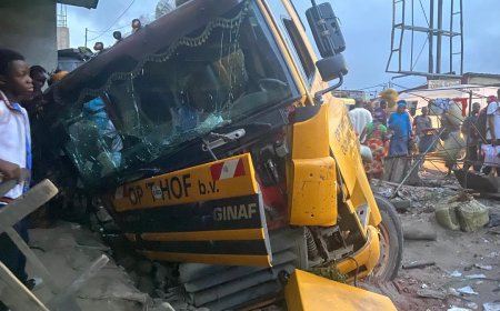Kinshasa : 3 morts et plusieurs blessés suite à la collision de 2 camions Benne au croisement des avenues Libération et Luyeye (Selembao)