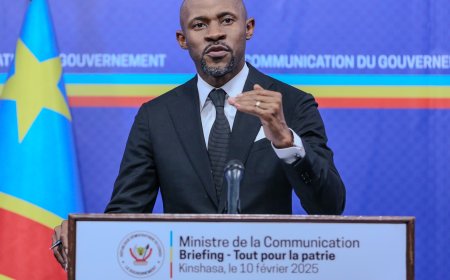 Guerre dans l’Est : « le gouvernement met tout en œuvre pour rétablir l’ordre, la sécurité et l’intégrité territoriale » [réaction de Kinshasa sur la chute de Bukavu]