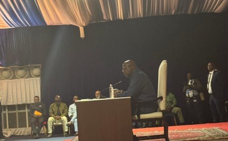 Tshisekedi face aux parlementaires de l’Union sacrée : « nous allons monter une armée professionnelle et suffisamment prise en charge »