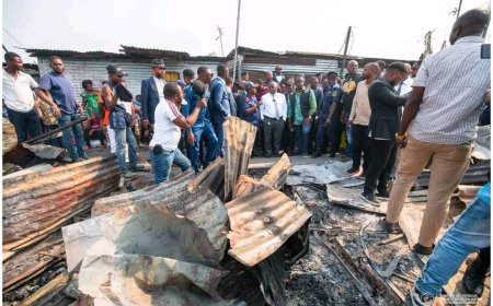 Kinshasa : Jacquemain Shabani apporte l’assistance du Gouvernement aux victimes de l’incendie du camp Kabila