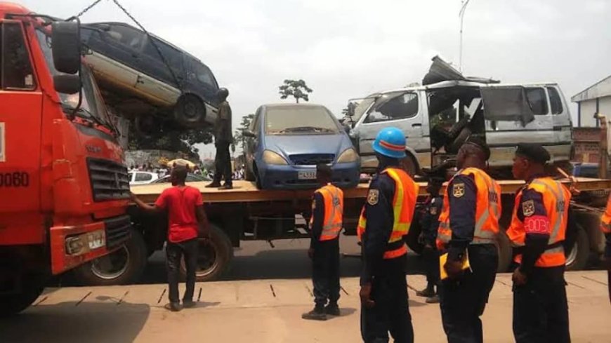 Kinshasa : le gouvernement provincial ordonne la fermeture des fourrières privées après un incident mortel