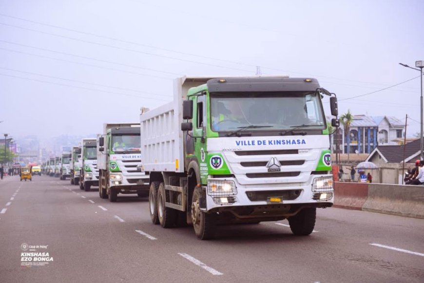 RDC : Kinshasa reçoit 100 camions bennes pour renforcer l’assainissement urbain