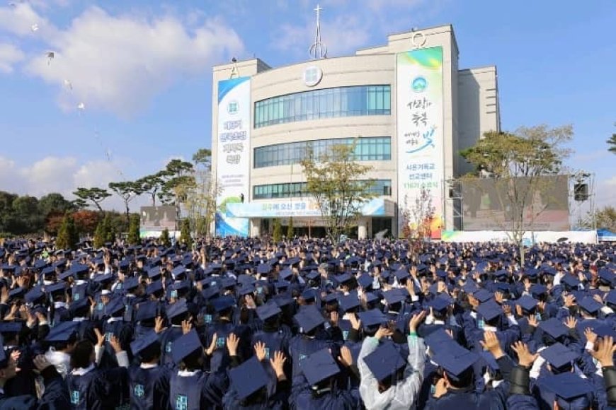 Shincheonji Église de Jésus a diplômé cette année encore un grand nombre de diplômés... plus de 13 000 pasteurs ont été diplômés au cours de 4 ans
