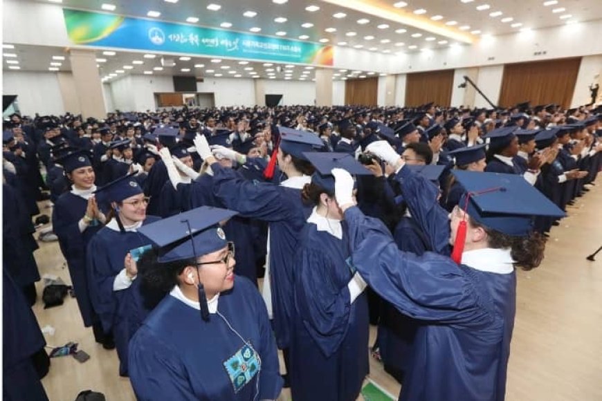 Shincheonji Église de Jésus a diplômé cette année encore un grand nombre de diplômés... plus de 13 000 pasteurs ont été diplômés au cours de 4 ans