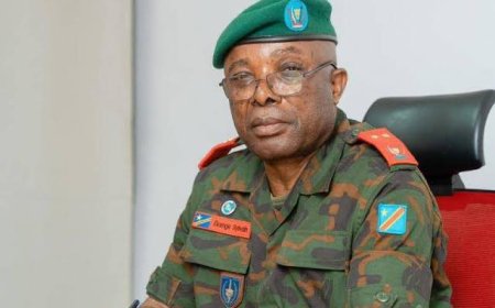 FARDC : le général-major Sylvain Ekenge suspendu après des propos discriminatoires contre les Tutsis 