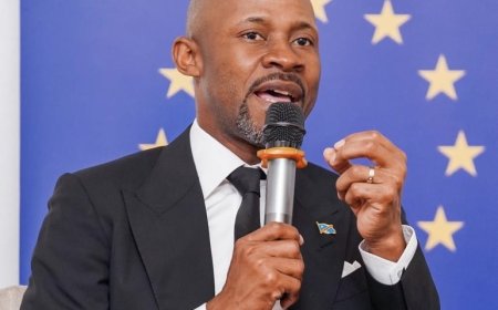 RDC : Patrick Muyaya appelle à privilégier l’éducation aux médias plutôt que des mécanismes de censure face à la prolifération des fake news