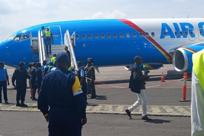 RDC : Air Congo réceptionne son nouveau Boeing 737-800 à Kinshasa