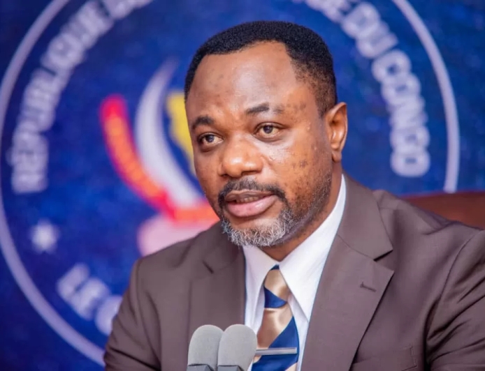 Assemblée nationale : Tony Mwaba dépose une proposition de loi organique sur le référendum