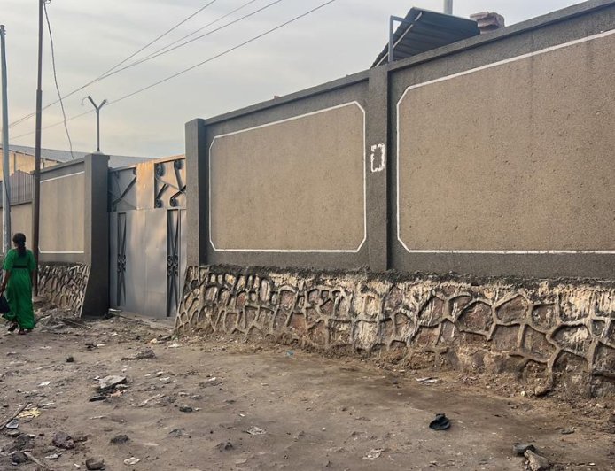 Kinshasa : des habitants de Kimpe-Binza Delvaux saisissent les autorités contre la construction d’une morgue dans un quartier résidentiel