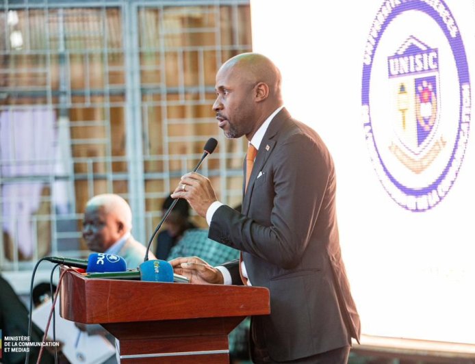 UNISIC : Patrick Muyaya soutient la création d’un studio moderne de radio-télévision