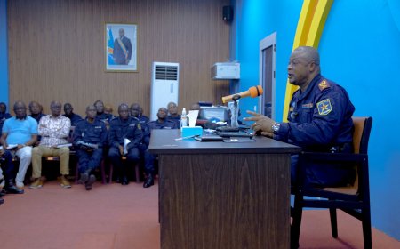 Kinshasa : le Commissaire provincial de la PNC ordonne la cessation des arrestations arbitraires de garçons tressés