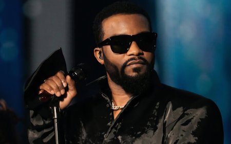 Musique : Fally Ipupa dompte doublement le Stade de France