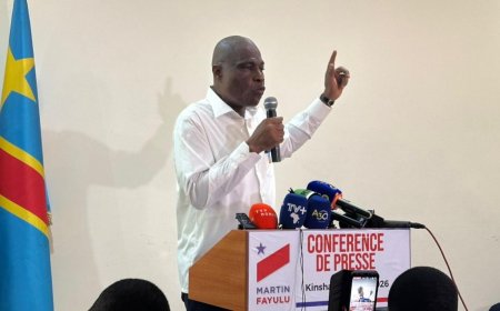 Fayulu prévient Tshisekedi : « qu’il le veule ou pas, il partira en 2028, il n’aura pas de 3ème mandat »
