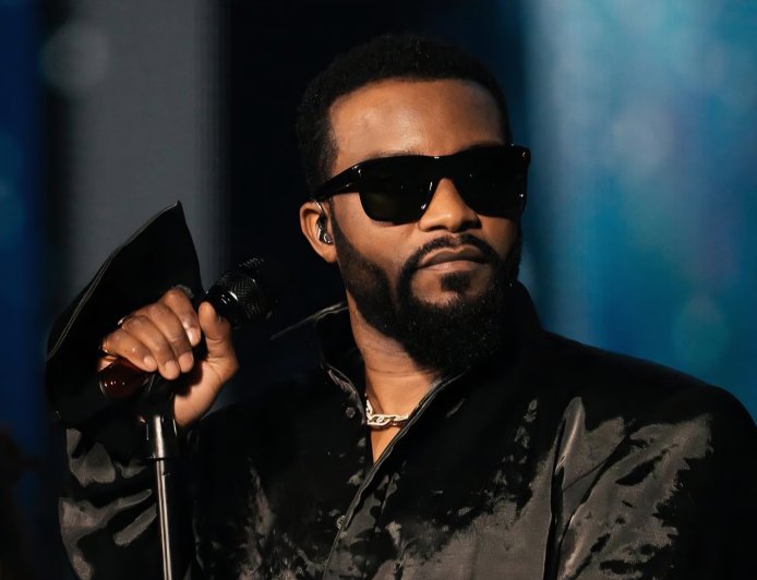 Musique : Fally Ipupa dompte doublement le Stade de France