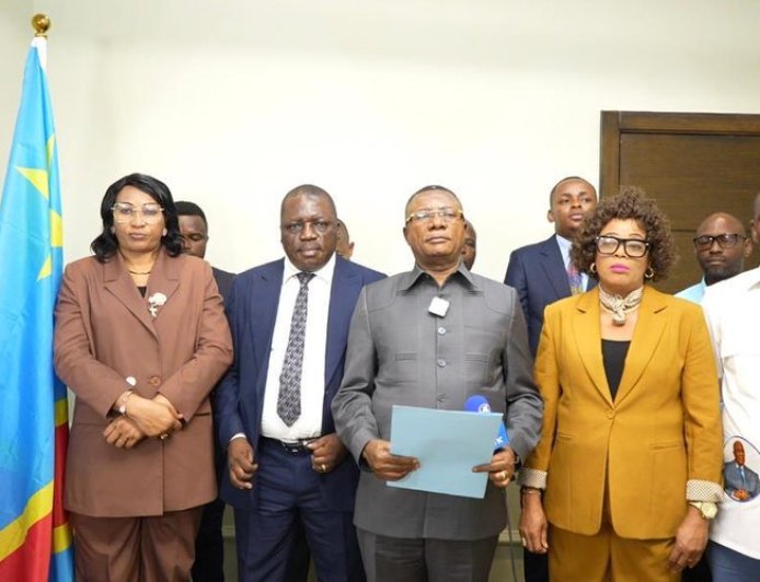 RDC : des députés nationaux et sénateurs de l’AFDC-A favorables au changement de la Constitution pour la préservation de la souveraineté du pays
