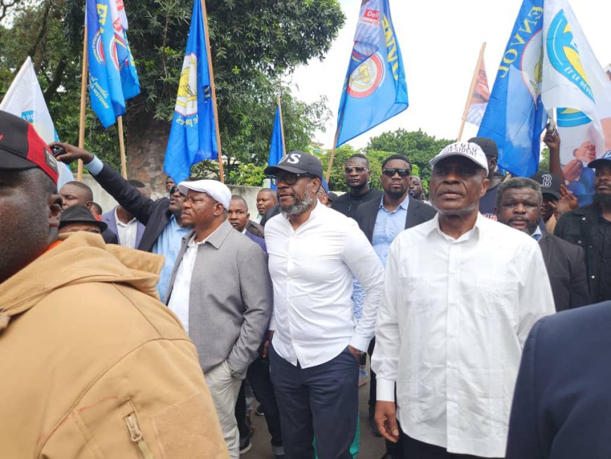 RDC : l’opposition appelle à une journée « ville morte » le 3 juin contre la « rébellion de Tshisekedi contre la Constitution »
