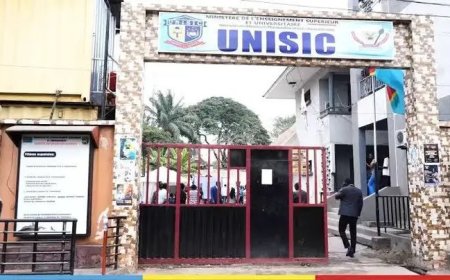Kinshasa : un professeur « sans doctorat » débouté par le Conseil d’État après la suspension de ses cours à l’UNISIC (ex IFASIC)