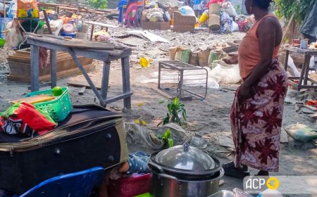 Kinshasa : démolition de constructions anarchiques le long de la voie ferrée à Masina