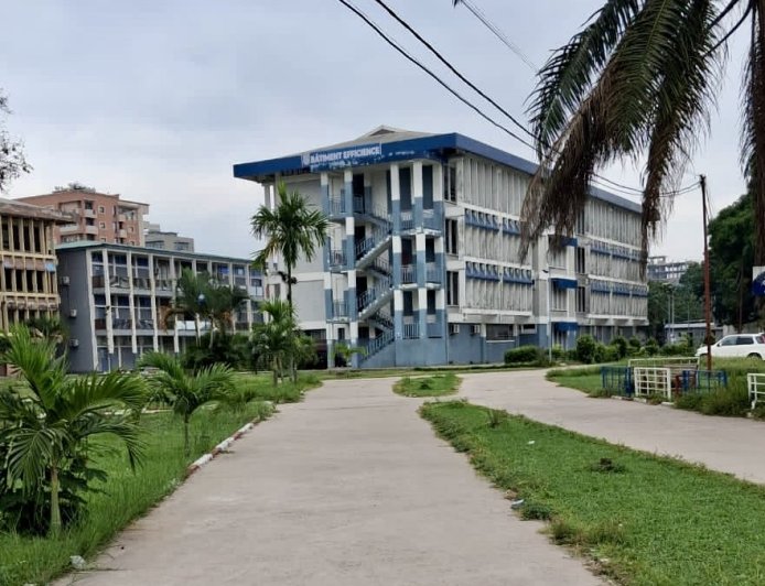 Ville morte à Kinshasa : faible affluence à la Haute École de Commerce (ex-ISC)