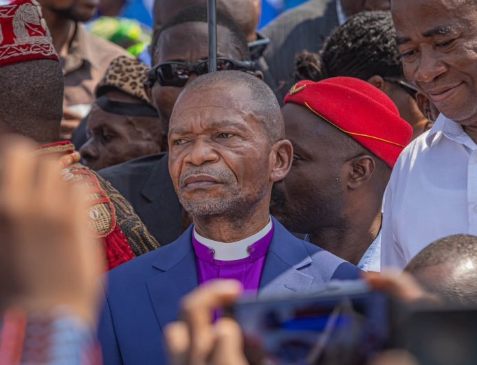 [Tribune] : « Marche de soutien au changement de la Constitution : le peuple a brillé par son absence | Ejiba, le flop », Andy Mavungu