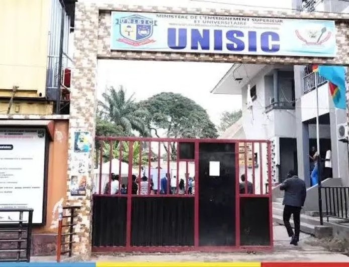 Kinshasa : un professeur « sans doctorat » débouté par le Conseil d’État après la suspension de ses cours à l’UNISIC (ex IFASIC)
