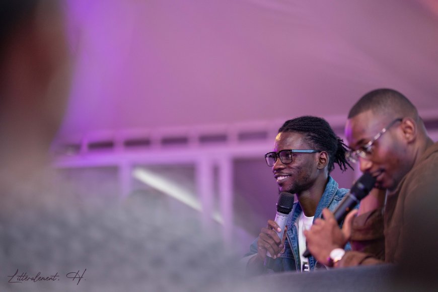 Étreinte Expérience : Holson Mpangala transforme le vernissage de son recueil en thérapie collective