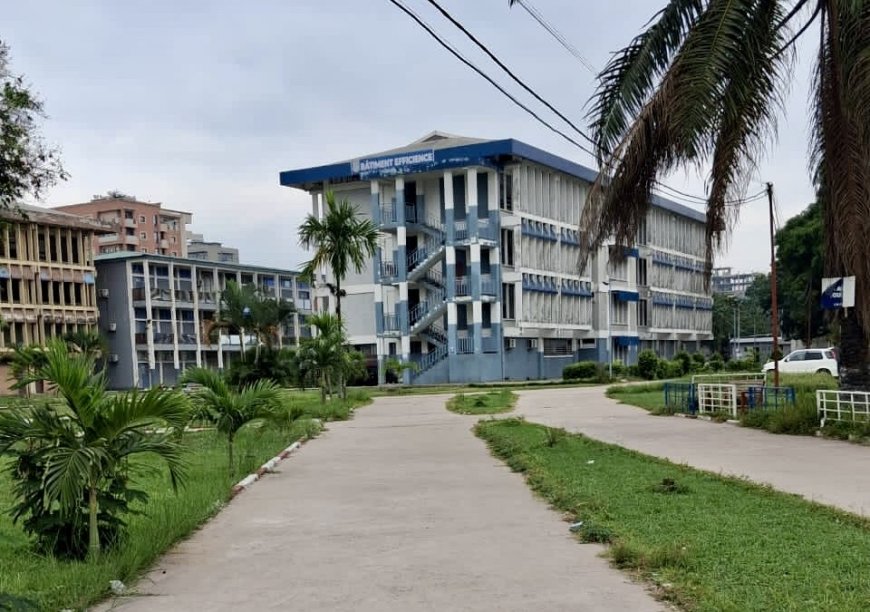 Ville morte à Kinshasa : faible affluence à la Haute École de Commerce (ex-ISC)