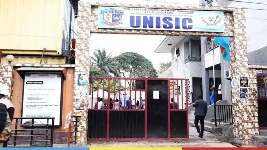 Kinshasa : un professeur « sans doctorat » débouté par le Conseil d’État après la suspension de ses cours à l’UNISIC (ex IFASIC)
