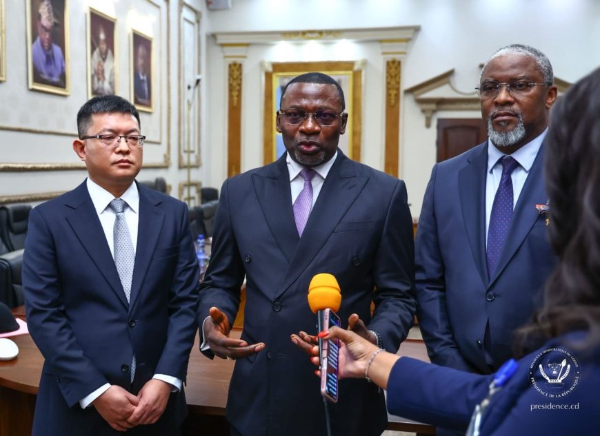 RDC : réunion d'évaluation du contrat sino-congolais autour d'Anthony Nkinzo, directeur de cabinet du Chef de l’État