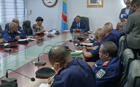 Justice : Firmin Mvonde enjoint aux OPJ de traquer les auteurs d’infractions commises sur les réseaux sociaux
