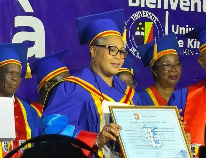 RDC : l’UNIKIN décerne le titre de Docteur Honoris Causa à Judith Suminwa pour son leadership à la tête du gouvernement