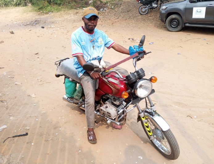 Kwango : à Kenge, le taxi-moto coûte moins de 1.500 FC pour la plupart des trajets