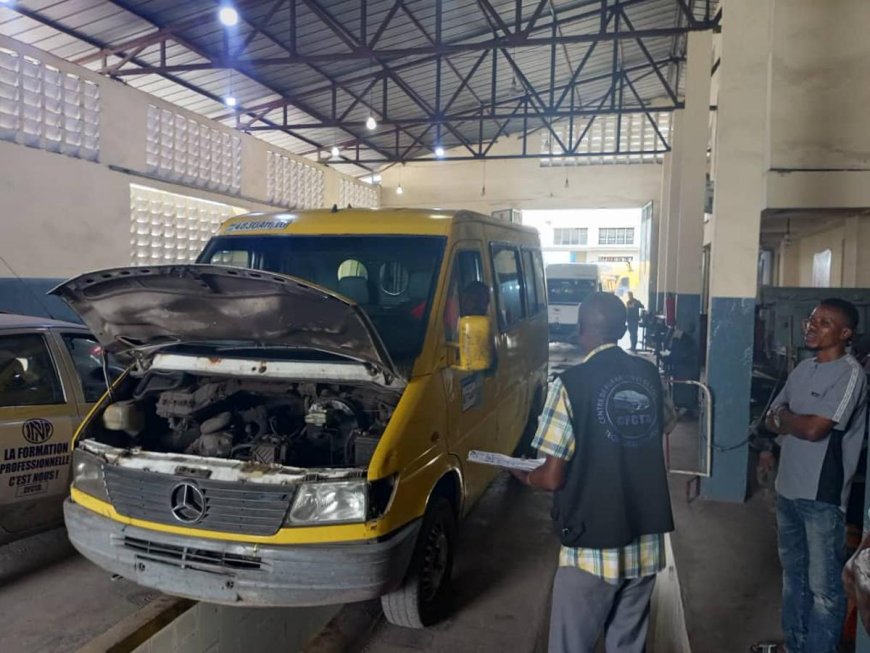 Kinshasa : « le contrôle technique des véhicules ressemble de plus en plus à une arnaque », Martin Fayulu