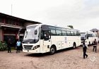 Collège Bonsomi : deux bus réceptionnés après la visite de Tshisekedi