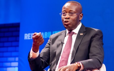Un an du gouvernement Suminwa II : la protection du pouvoir d’achat des congolais face à la crise pétrolière mondiale parmi les actions de Daniel Mukoko Samba à l’Économie nationale