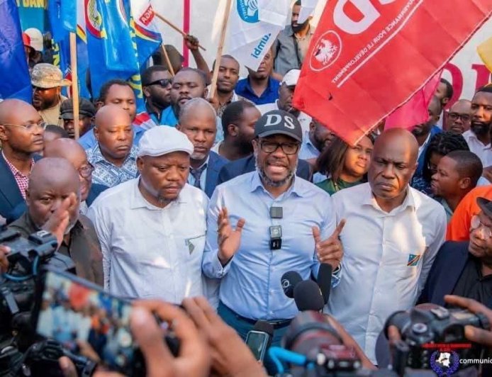 Marche du 15 septembre : la Coalition Article 64 accuse le pouvoir d’avoir transformé le cortège en « champ de bataille »
