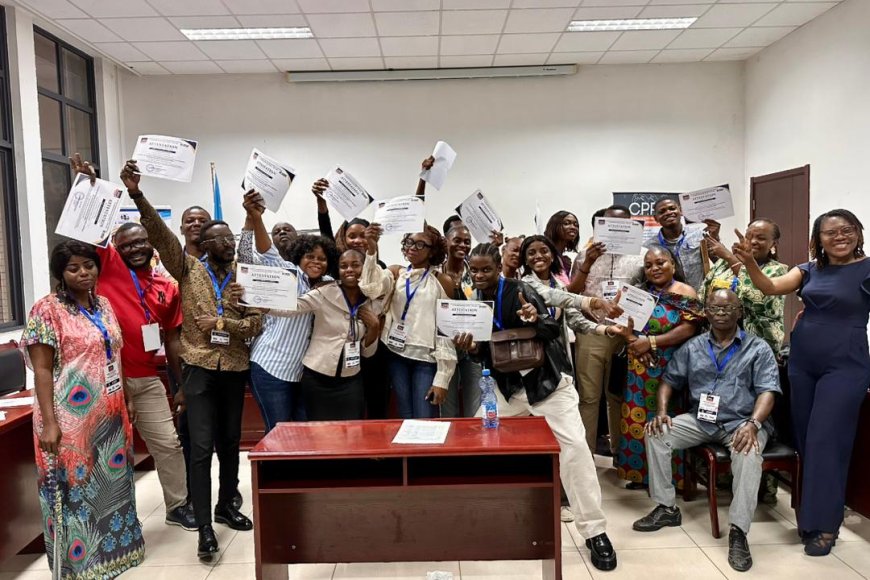 Kinshasa : des journalistes formés à une couverture inclusive de la santé sexuelle et reproductive des femmes et jeunes sourds