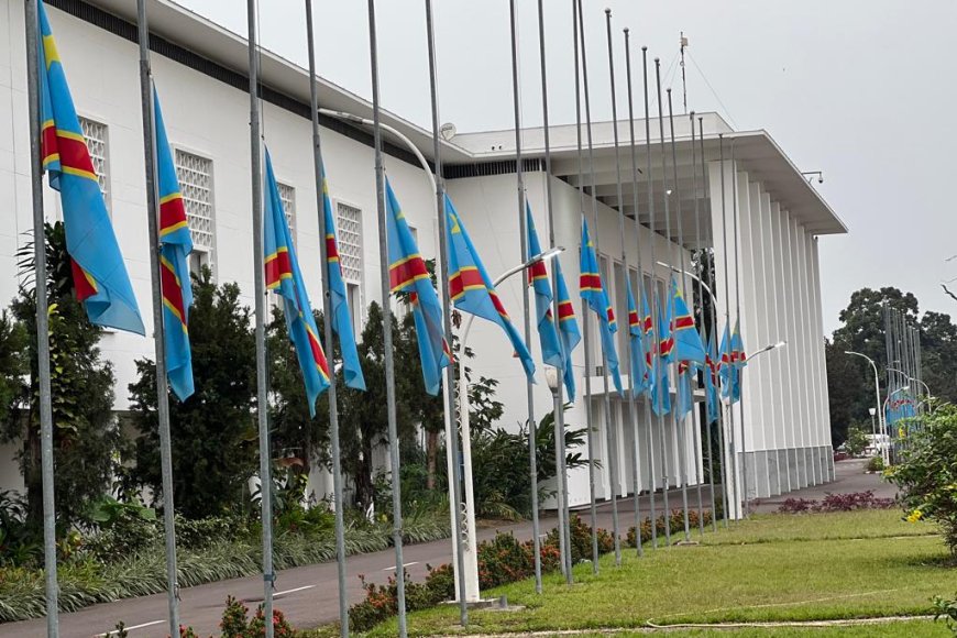 Crash de Kenge : le gouvernement annonce la mise en berne des drapeaux et trois jours de deuil national