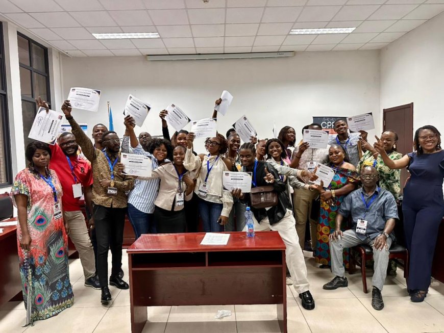 Kinshasa : des journalistes formés à une couverture inclusive de la santé sexuelle et reproductive des femmes et jeunes sourds