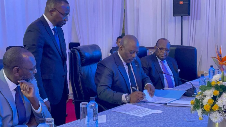 RDC : « Félix Tshisekedi fait de sa personne l'Alpha et l'Omega du prétendu dialogue national », Sauvons la RDC de Joseph Kabila