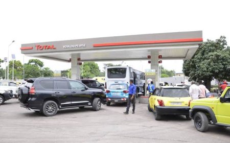 RDC : pas de pénurie de carburant à Kinshasa, les files d’attente dues aux contraintes logistiques, selon le ministère des Hydrocarbures