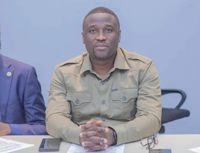 RDC : Seth Kikuni suspendu de son propre parti politique pour son soutien à Joseph Kabila