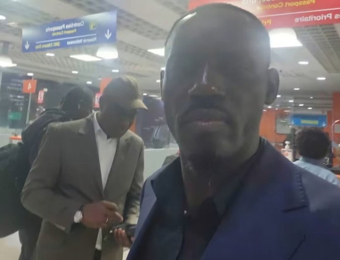 Conclave de la C64 à Rome : la DGM confisque puis restitue le passeport de Martin Fayulu, Prince Epenge interdit de quitter le pays