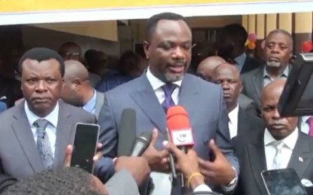 EPST : Tony Mwaba a échangé avec les inspecteurs et directeurs d’écoles de Kinshasa sur la lutte contre les antivaleurs en milieu éducatif