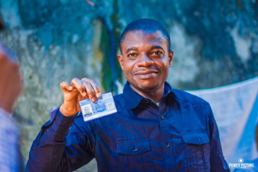 Processus électoral :  après avoir rempli son devoir civique, Josué Mfutila annonce sa candidature aux élections législatives