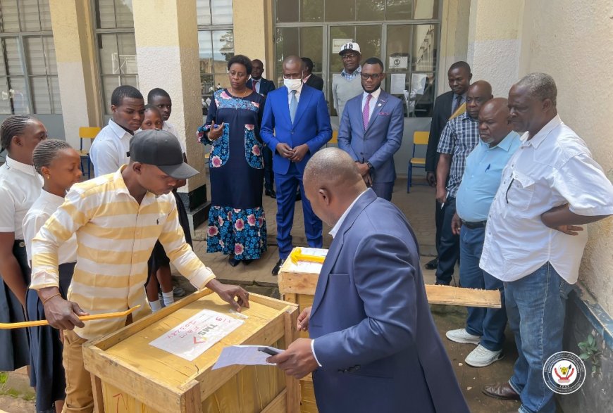 Haut-Katanga : L'institut Uwezo doté des kits de chimie par le gouvernement provincial