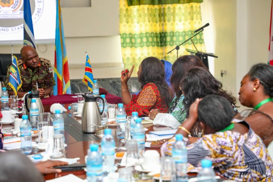 Nord-Kivu : Les femmes leaders de la société civile échangent avec le commandant de la force de l’EAC sur la situation sécuritaire