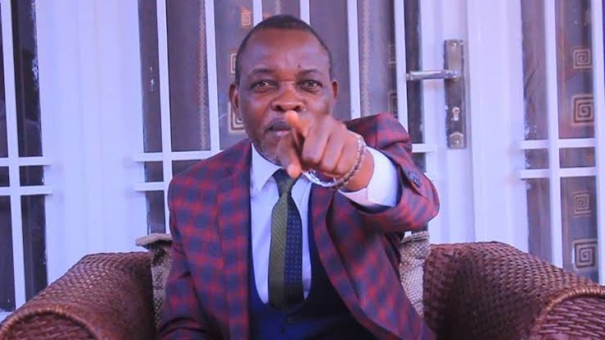 Kinshasa : Mike Mukebay détenu au quartier général de la police judiciaire pour « incitation à la haine tribale »